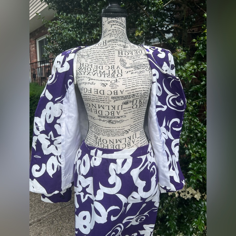 Vintage Rimini Purple and White sequined Skirt Suit Size 12 Fits 6-8 - Picture 9 of 16